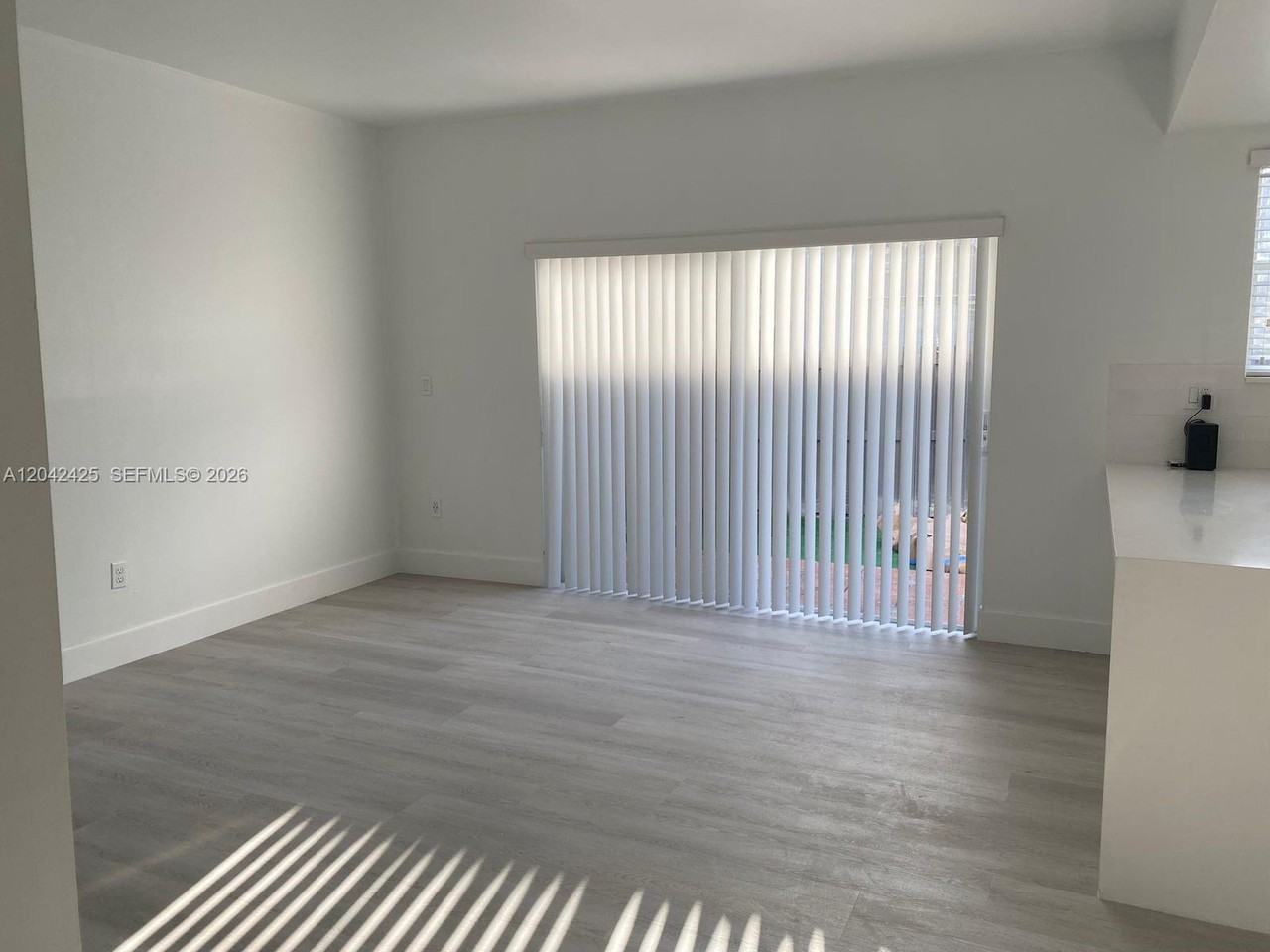 4 Nw 112th Ave - Photo 6 of 8