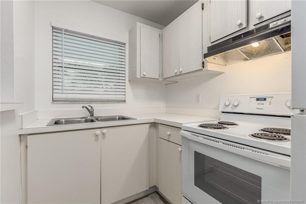 660 Sw Bryant Ave #10 - Photo 7 of 21