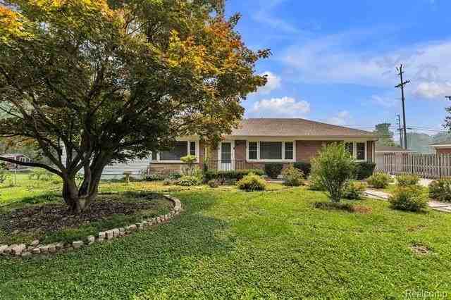 4918 Ainsley Ave - Photo 2 of 47