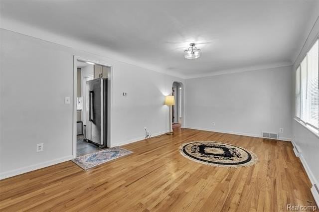 4918 Ainsley Ave - Photo 6 of 47