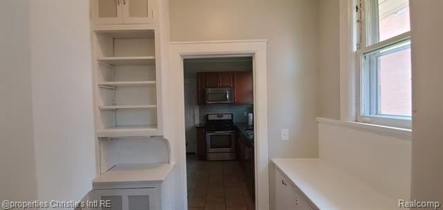 1071 Van Dyke St #2 - Photo 5 of 12