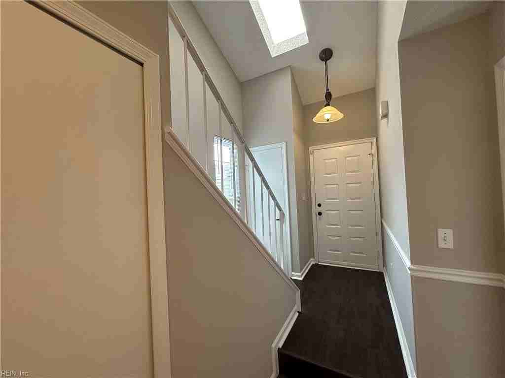 4809 Cliffony Dr - Photo 4 of 35