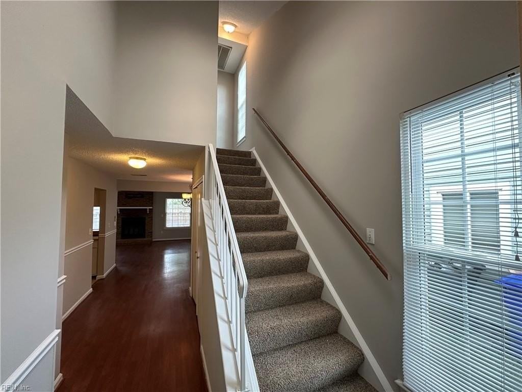 4809 Cliffony Dr - Photo 5 of 35