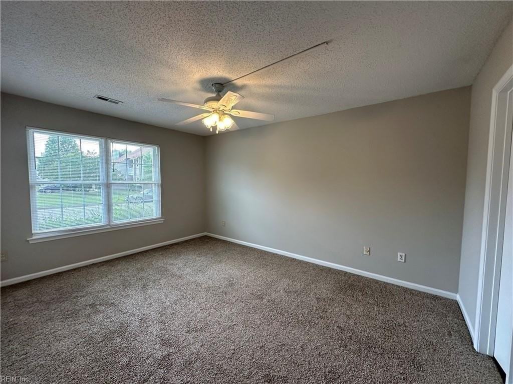 4809 Cliffony Dr - Photo 6 of 35