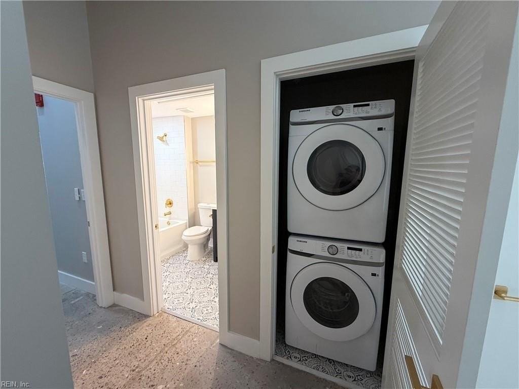 332 34th St #204 - Photo 4 of 14
