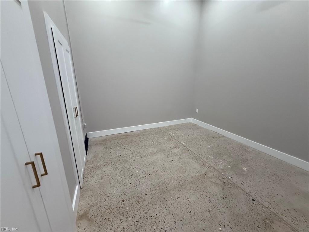 332 34th St #204 - Photo 6 of 14