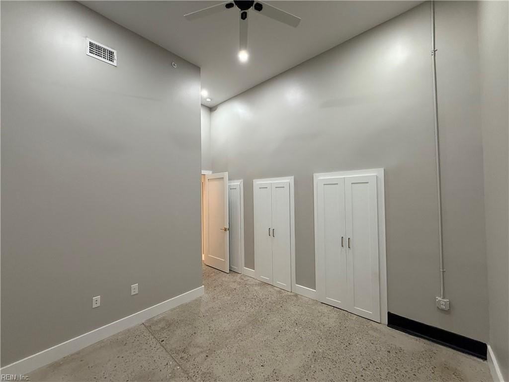 332 34th St #204 - Photo 7 of 14