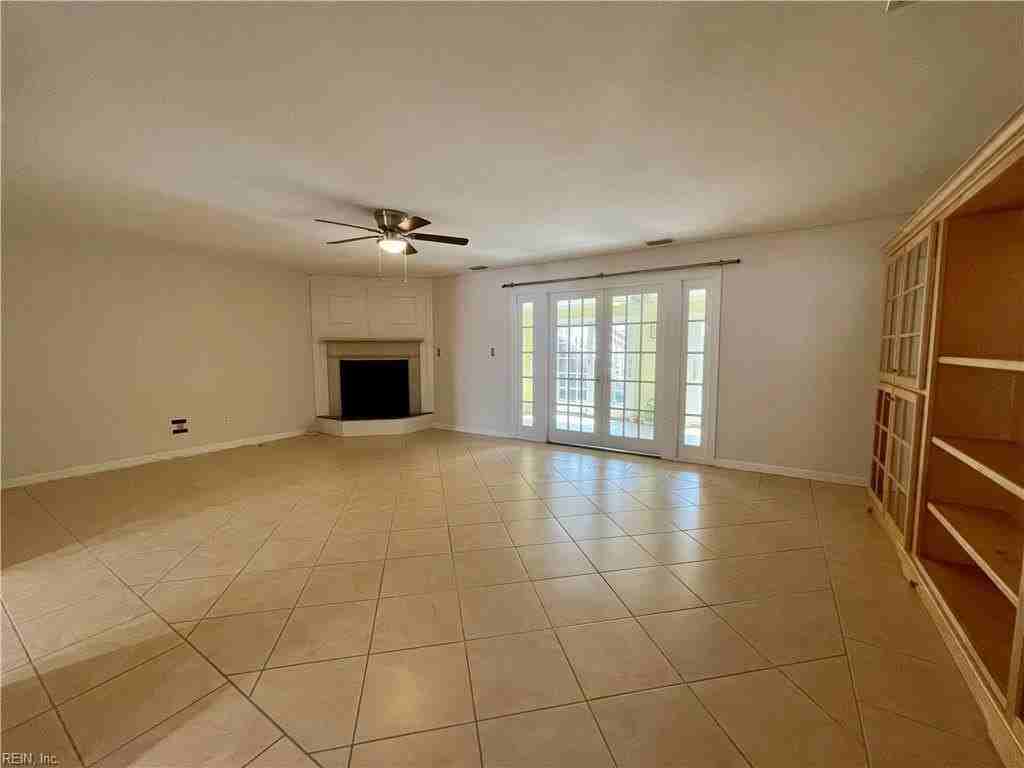 2402 Whaler Ct - Photo 7 of 25