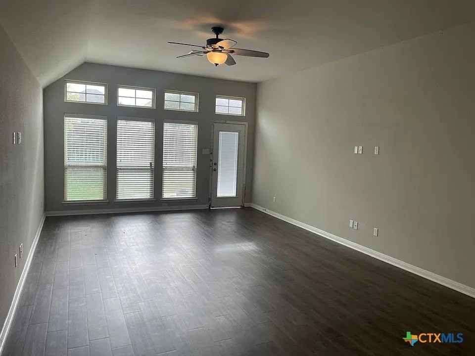 5317 Othello Dr - Photo 7 of 23