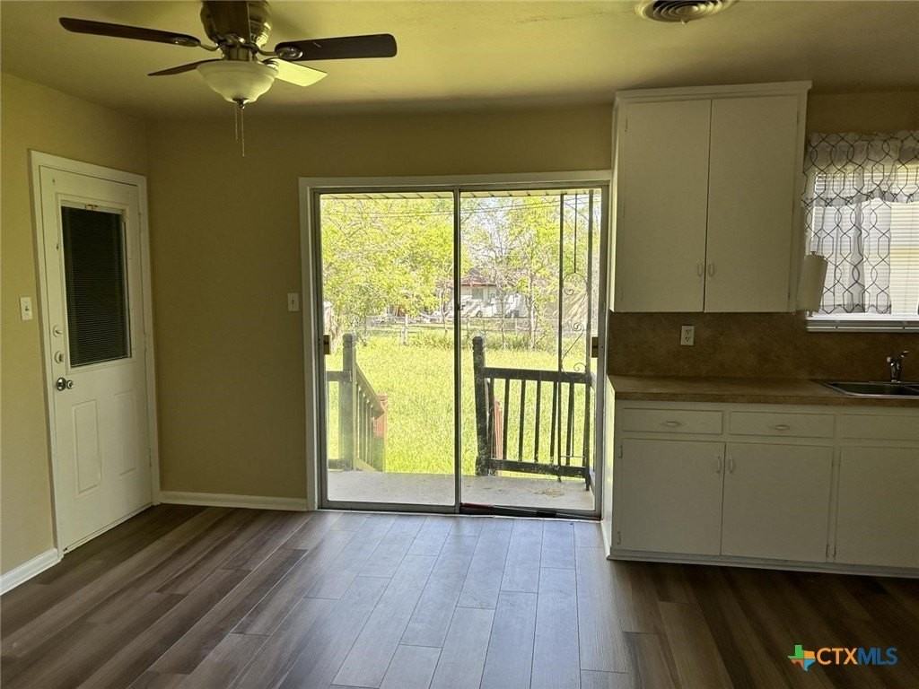 1317 Zephyr Rd - Photo 4 of 9