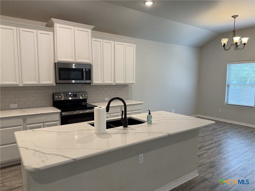 3404 Braford Dr - Photo 2 of 24