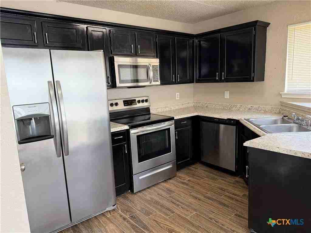 3208 Green Valley Dr - Photo 7 of 17