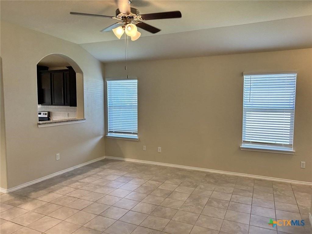 6400 Treiber Dr - Photo 3 of 17