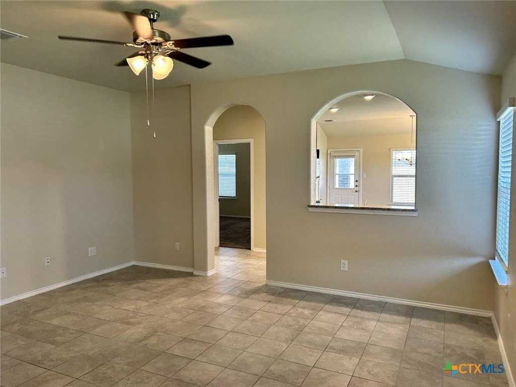 6400 Treiber Dr - Photo 4 of 17
