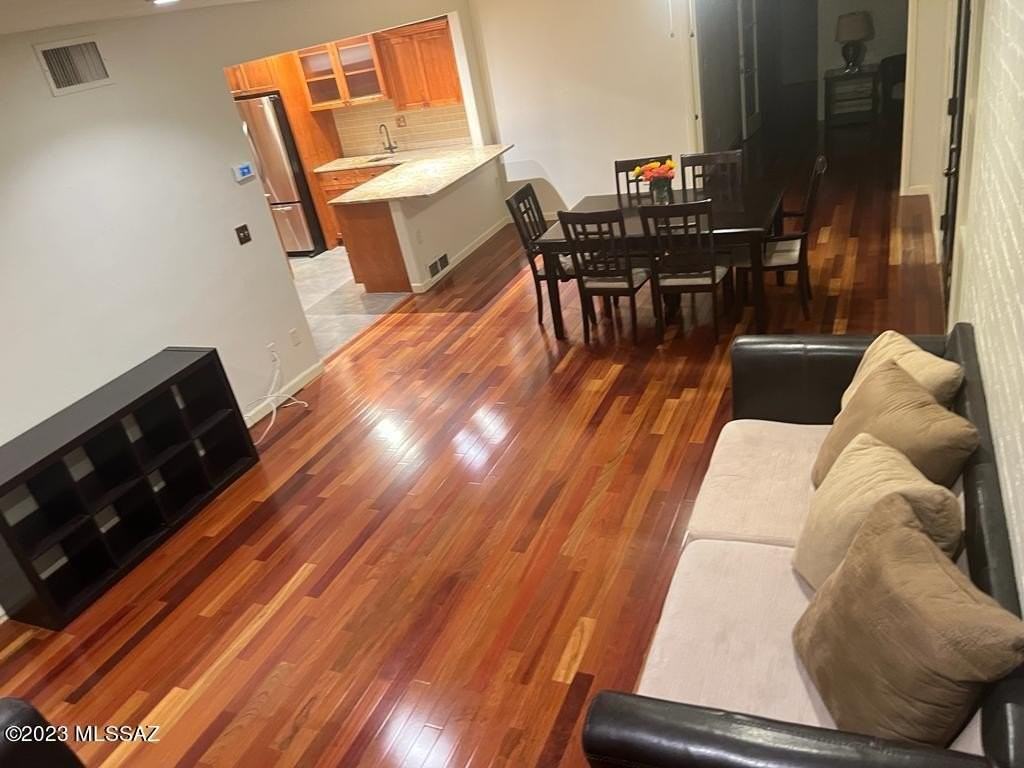 2420 E 5th St - Photo 5 of 23