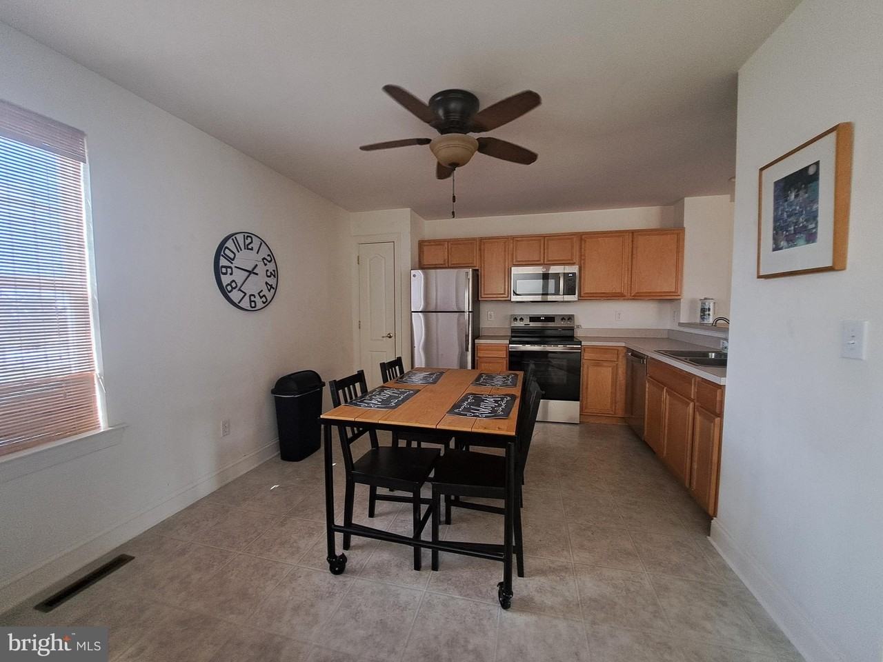 17245 Queen Anne Way - Photo 6 of 28
