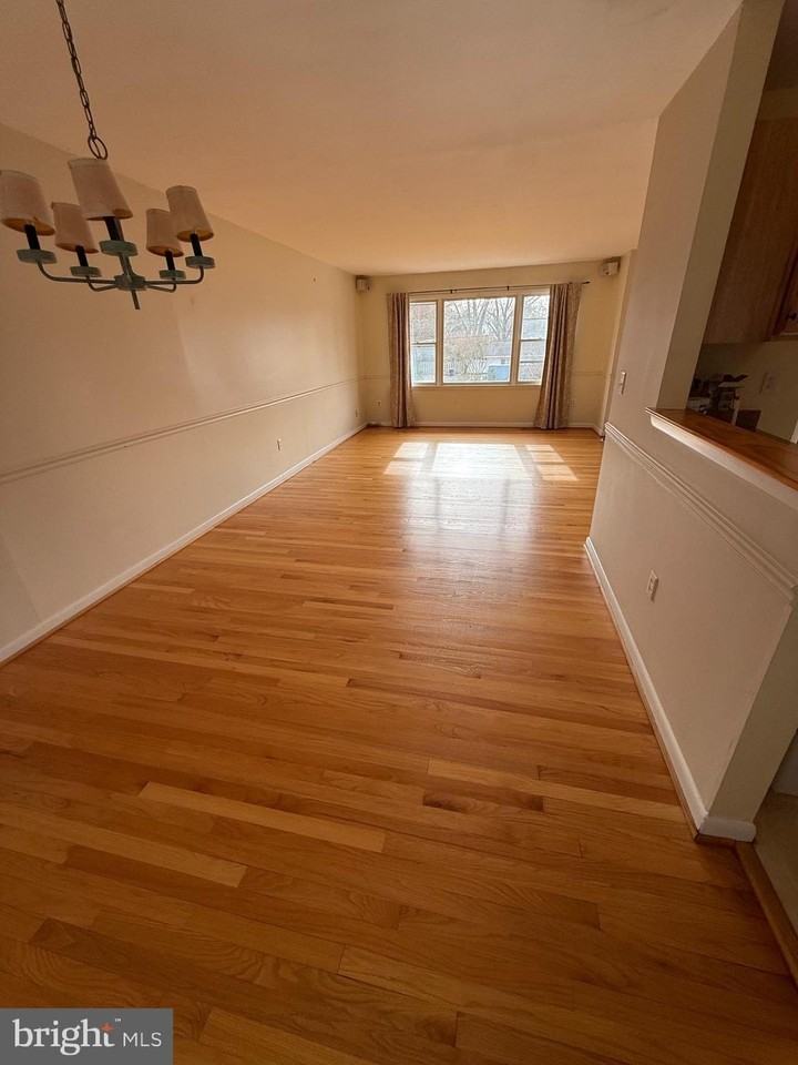 112 Pinecrest Dr - Photo 2 of 10