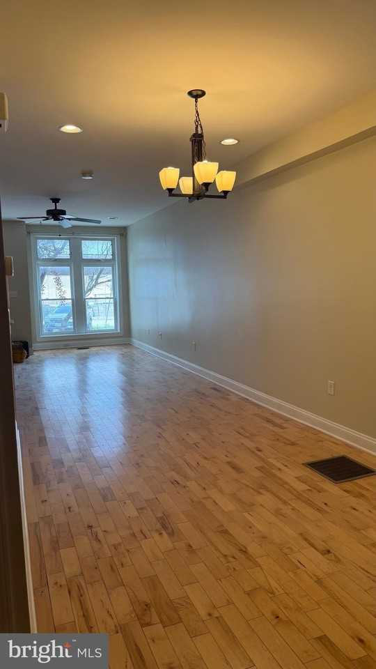 3404 Chestnut Ave - Photo 2 of 14