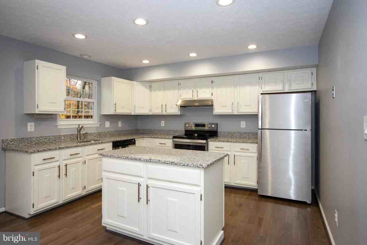 9432 Loch Leven Ct - Photo 5 of 24