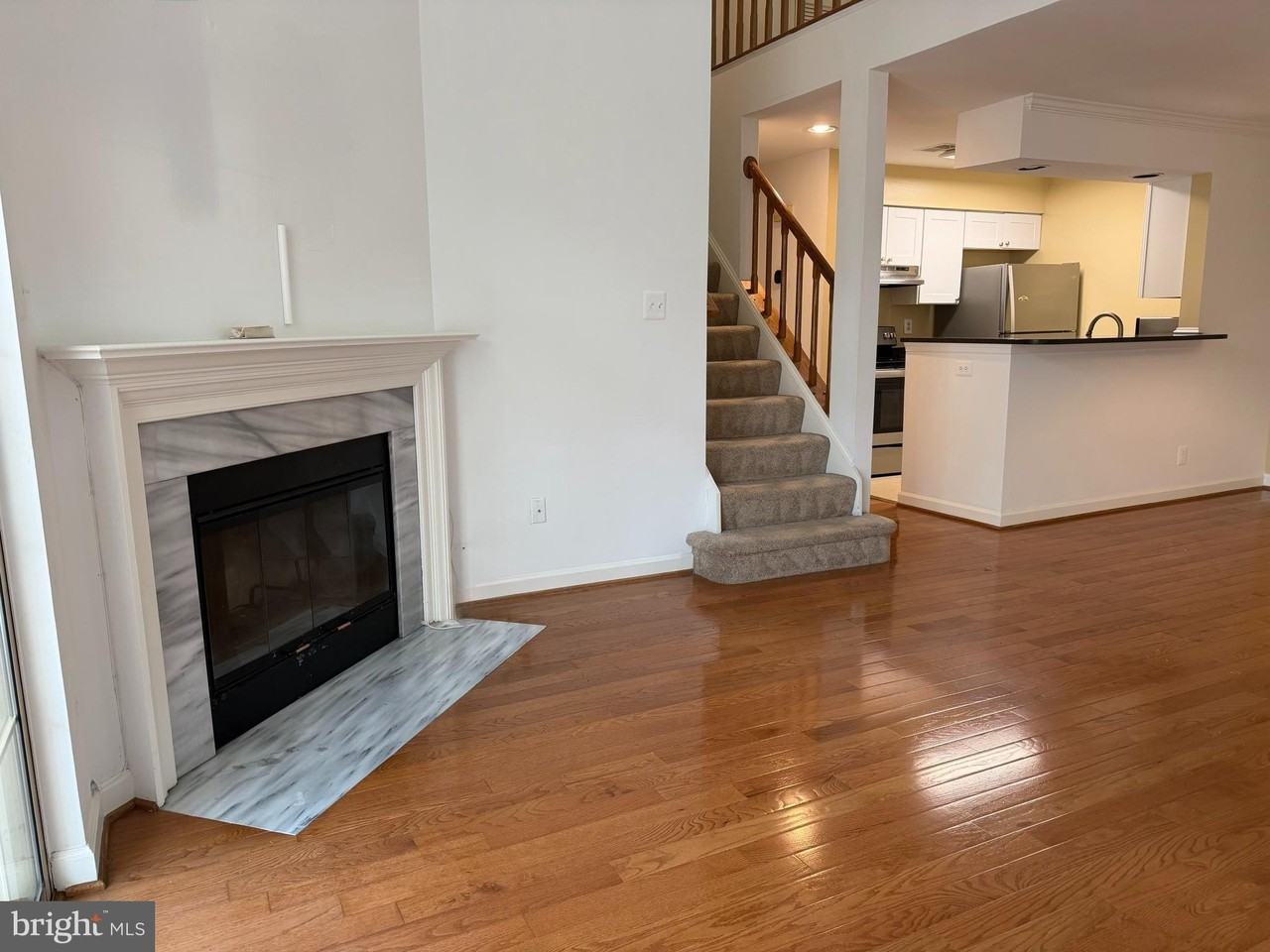 5911 Barbados Pl #202 - Photo 4 of 34