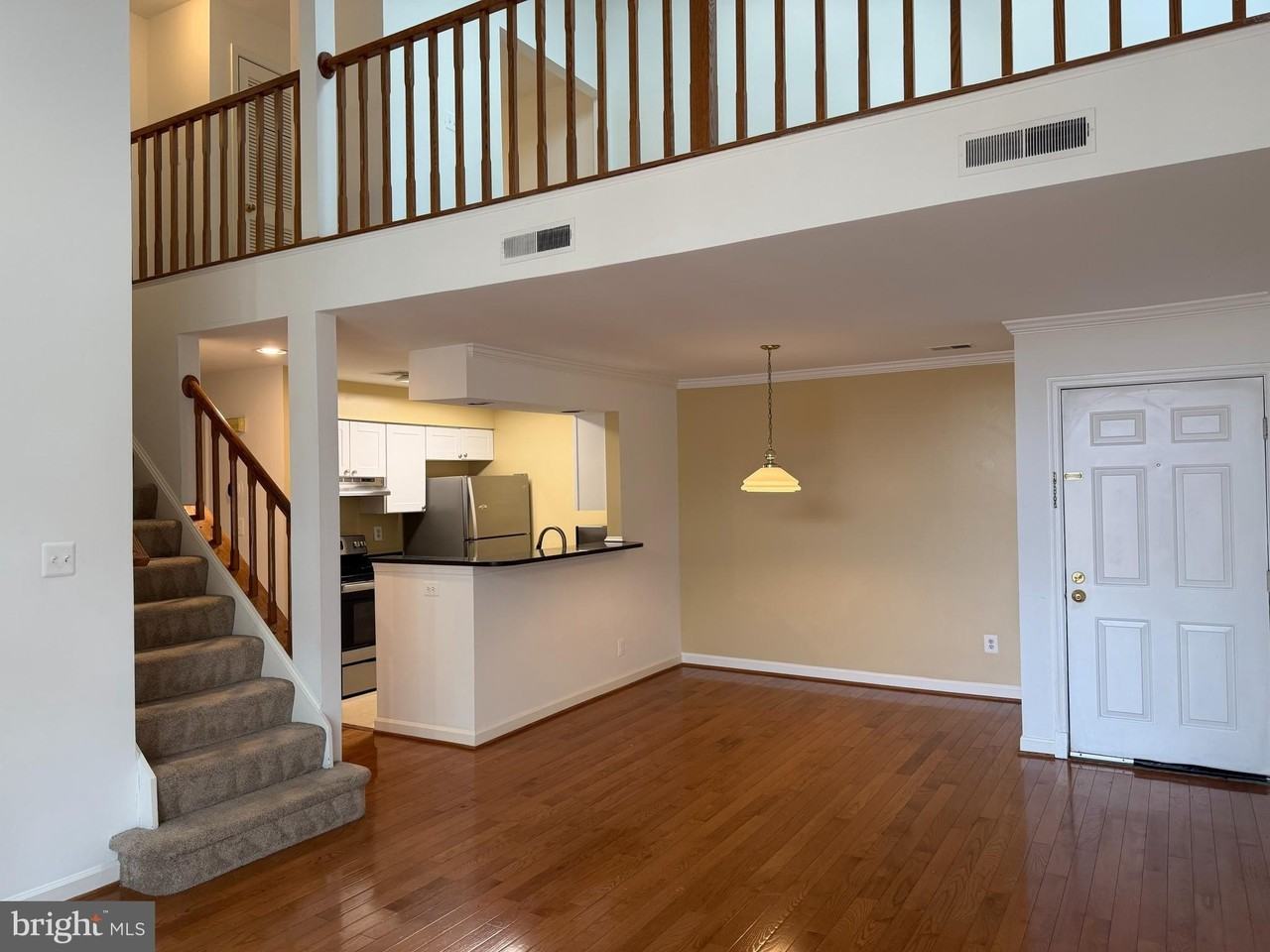 5911 Barbados Pl #202 - Photo 6 of 34