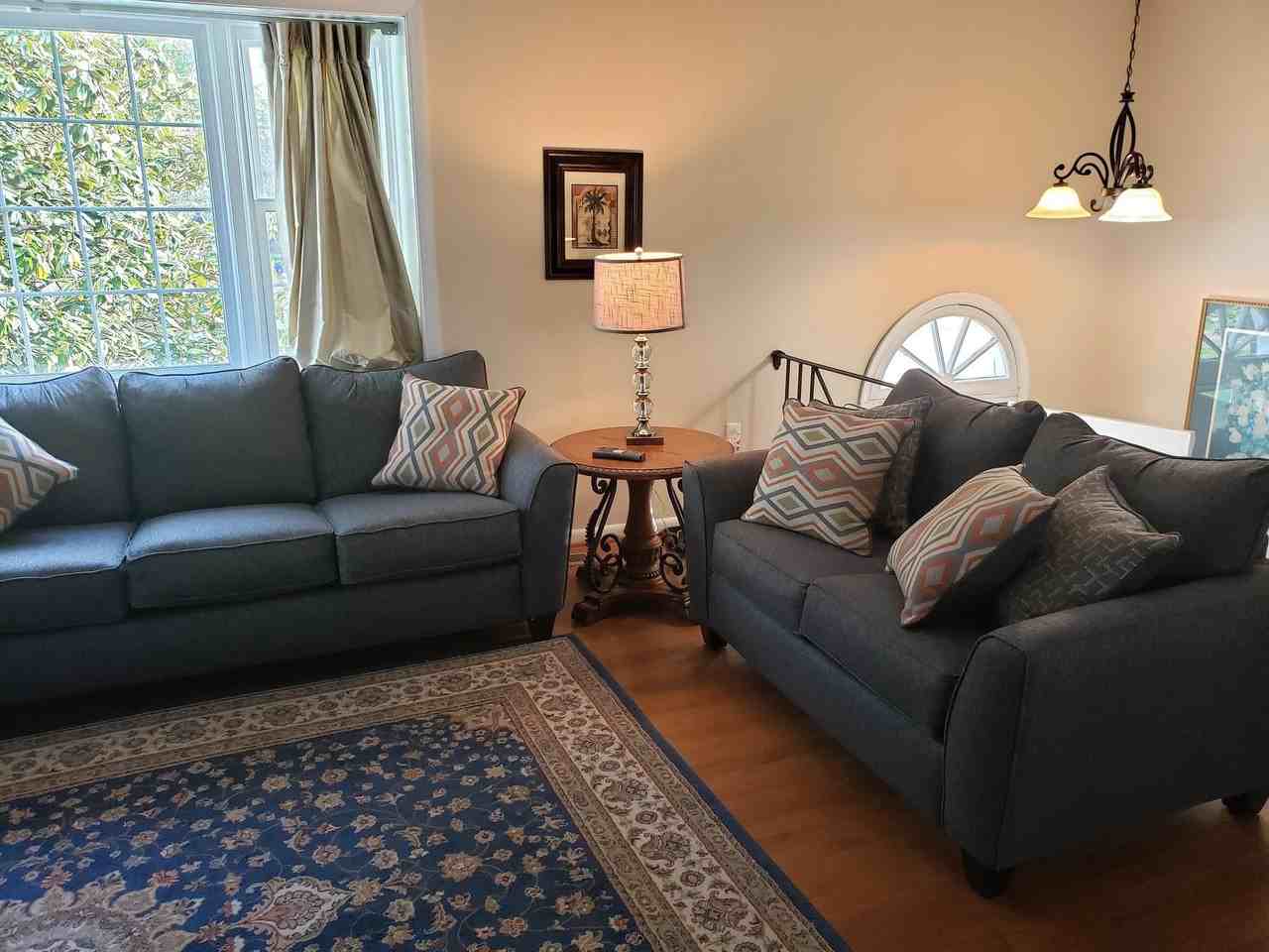17479 Queen Elizabeth Dr - Photo 3 of 16