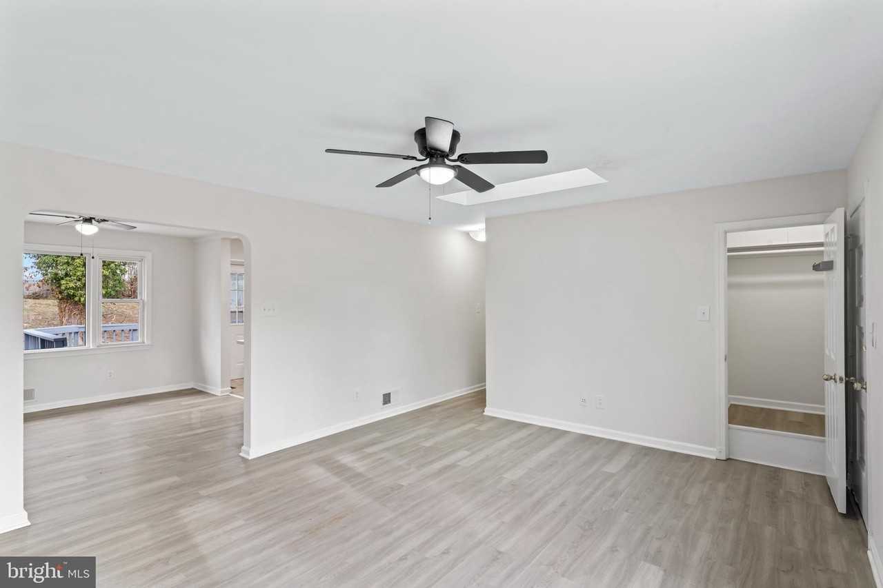 4502 Henderson Rd - Photo 7 of 50