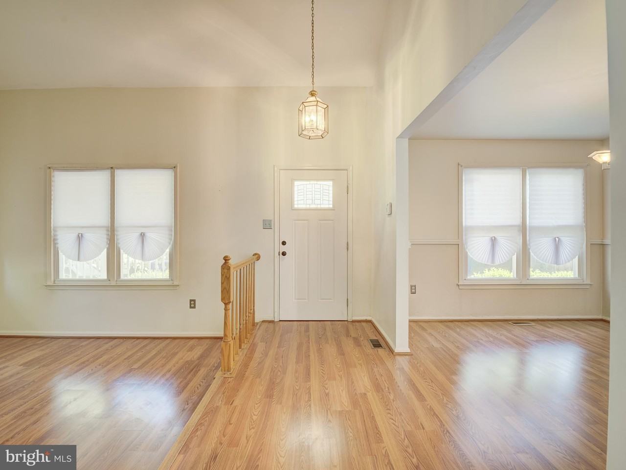 13907 Concord Ave - Photo 5 of 50