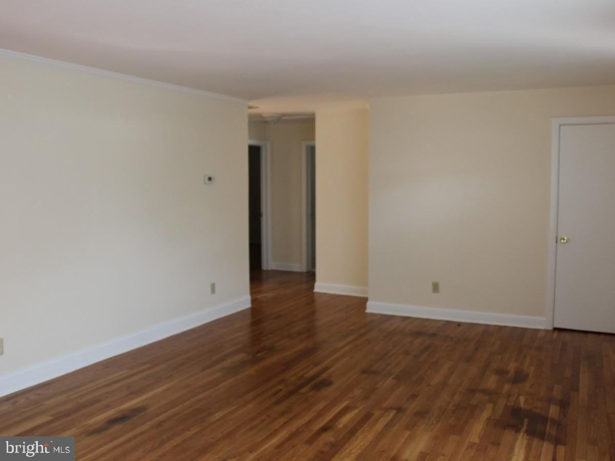 420 N Washington St - Photo 4 of 11