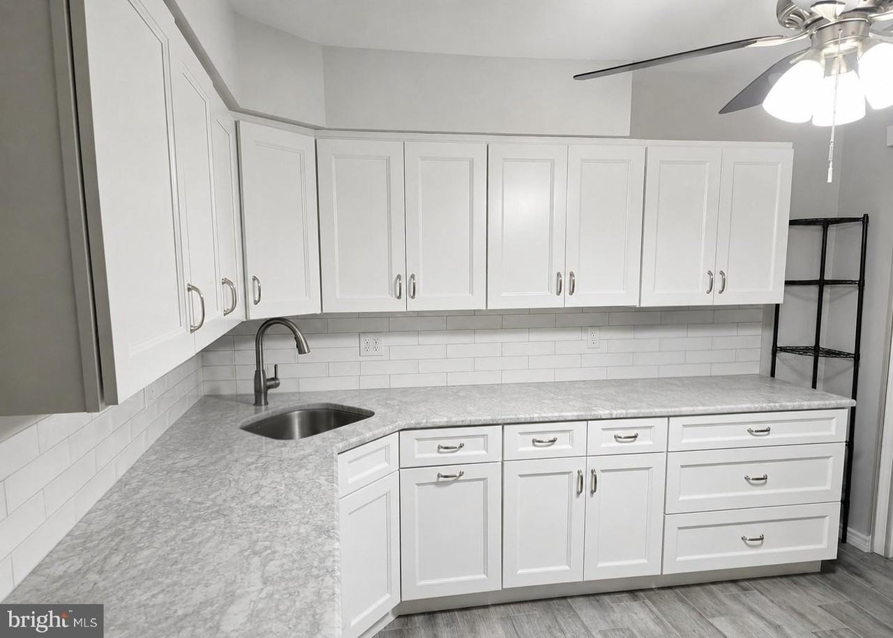 601 Magnolia Ct - Photo 2 of 11