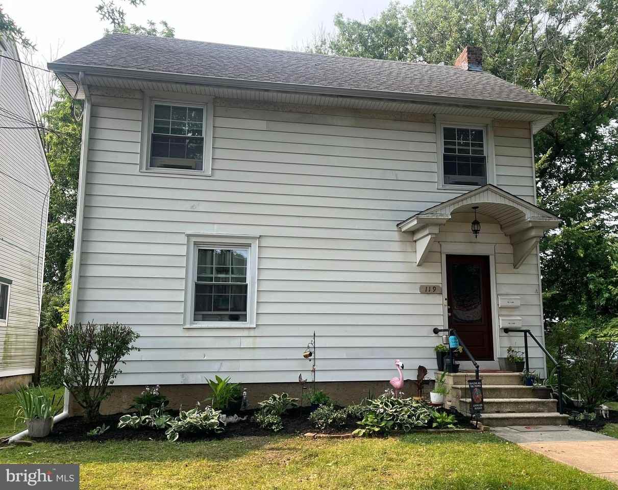 119 Fowler Ave ## 2 - Photo 2 of 22