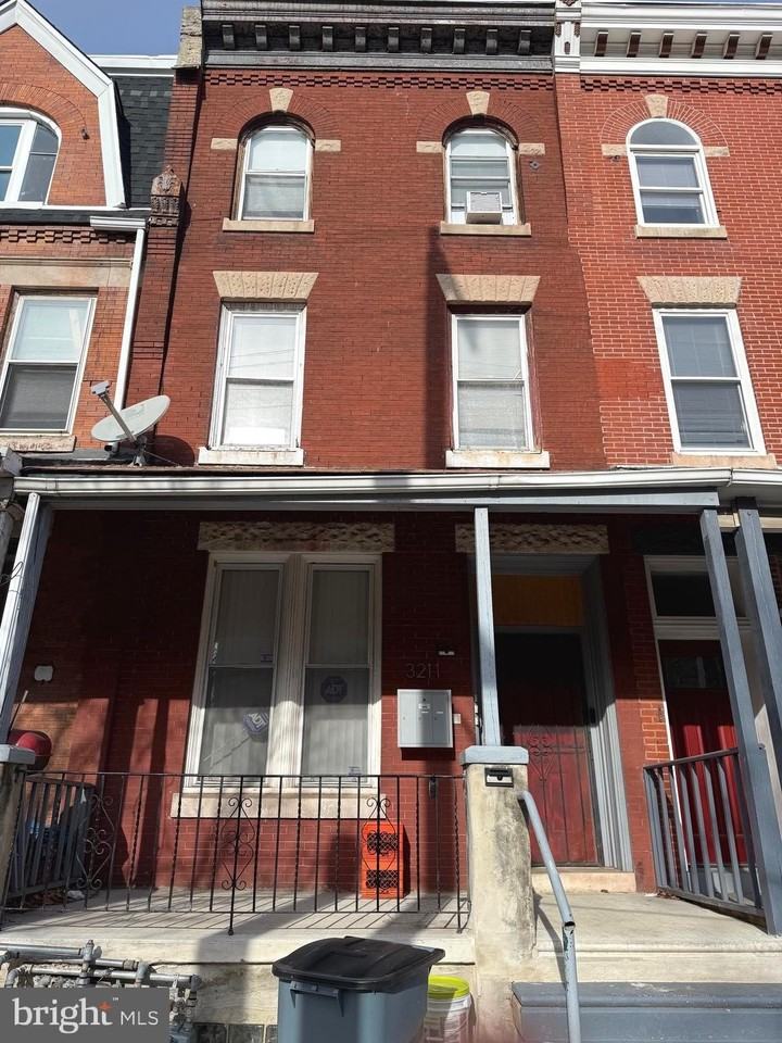 3211 W Montgomery Ave - Photo 3 of 22