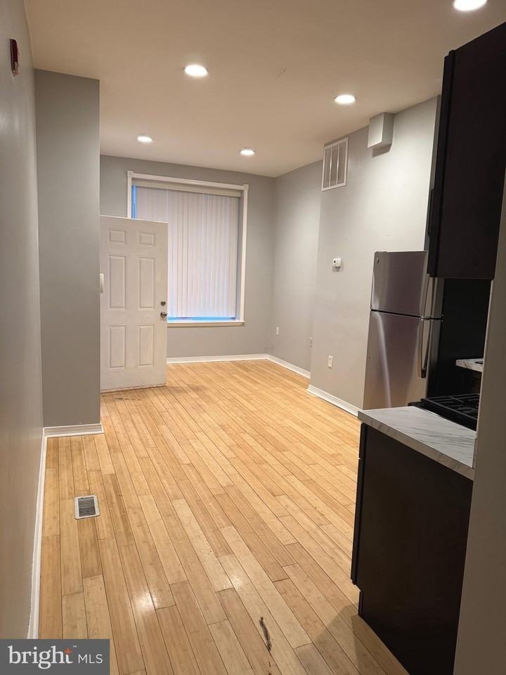 3211 W Montgomery Ave - Photo 5 of 22