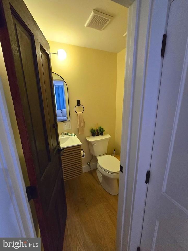 1928 N Hope St - Photo 7 of 21