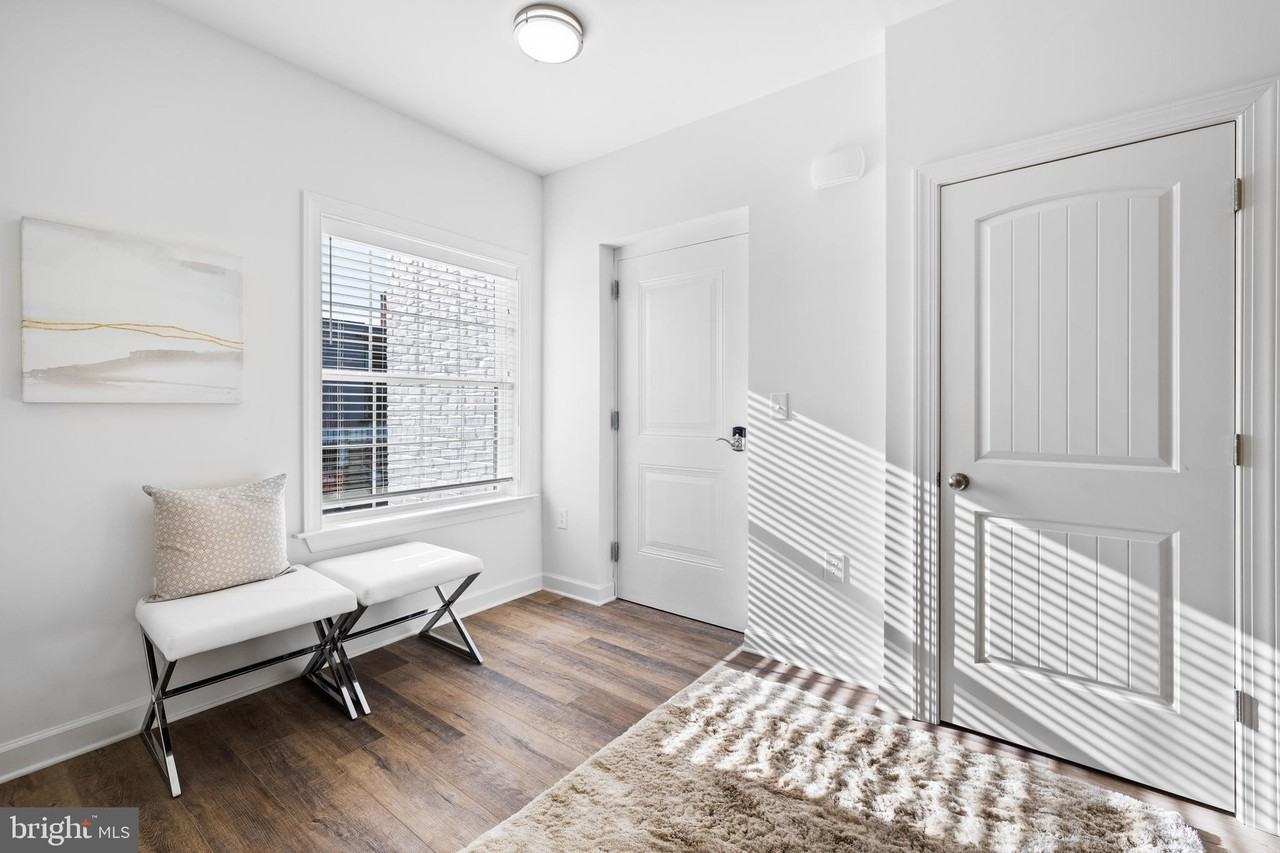 190 Cambridge Blvd - Photo 3 of 19