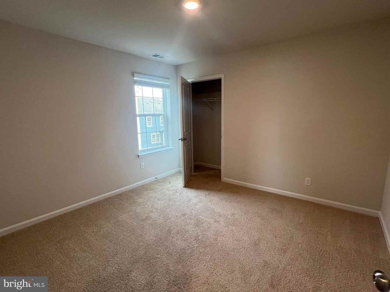 107 Monacan St - Photo 7 of 15