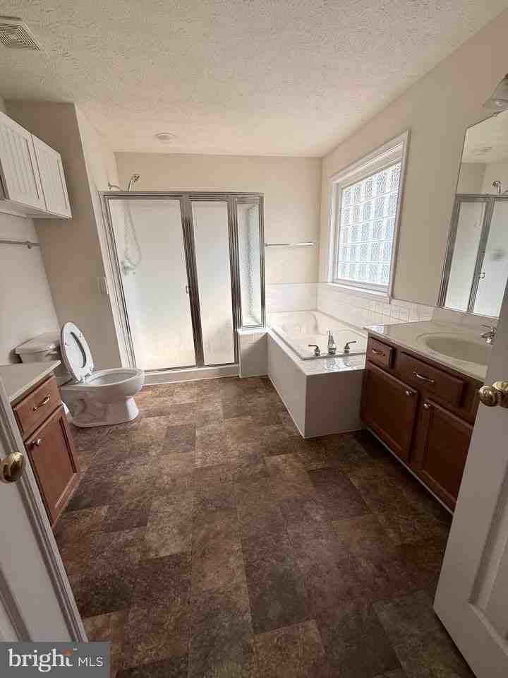 4114 Derbyshire Ln - Photo 7 of 20