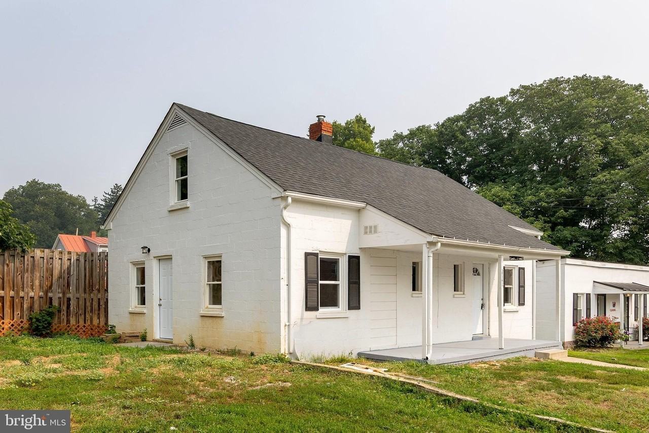 2141 Valley Ave - Photo 3 of 26