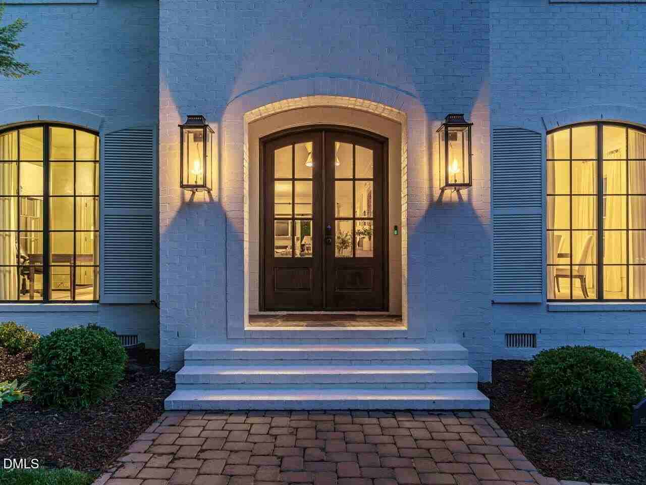 1818 Wilshire Ave - Photo 5 of 50