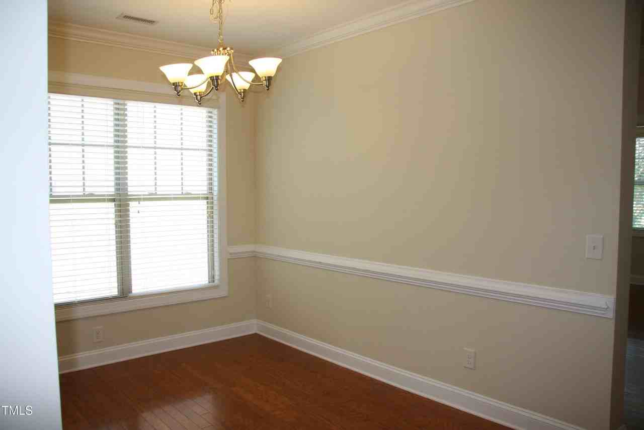4116 Collamer Dr - Photo 6 of 41