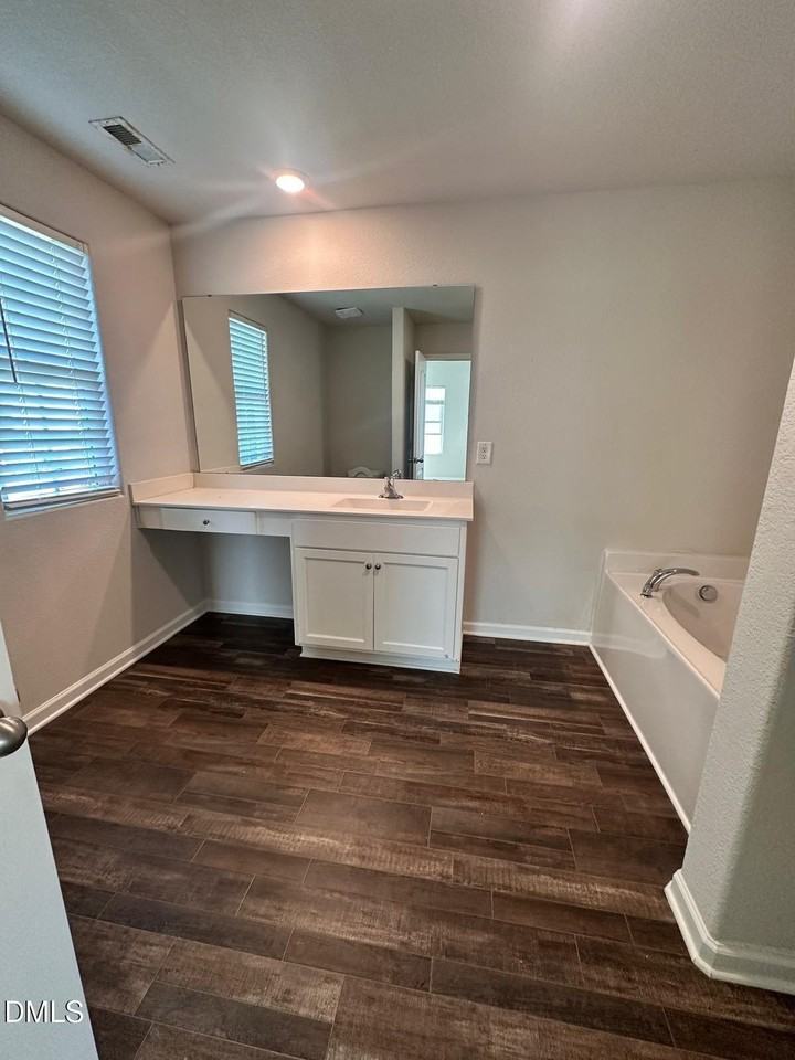 512 Flannel Way - Photo 4 of 23