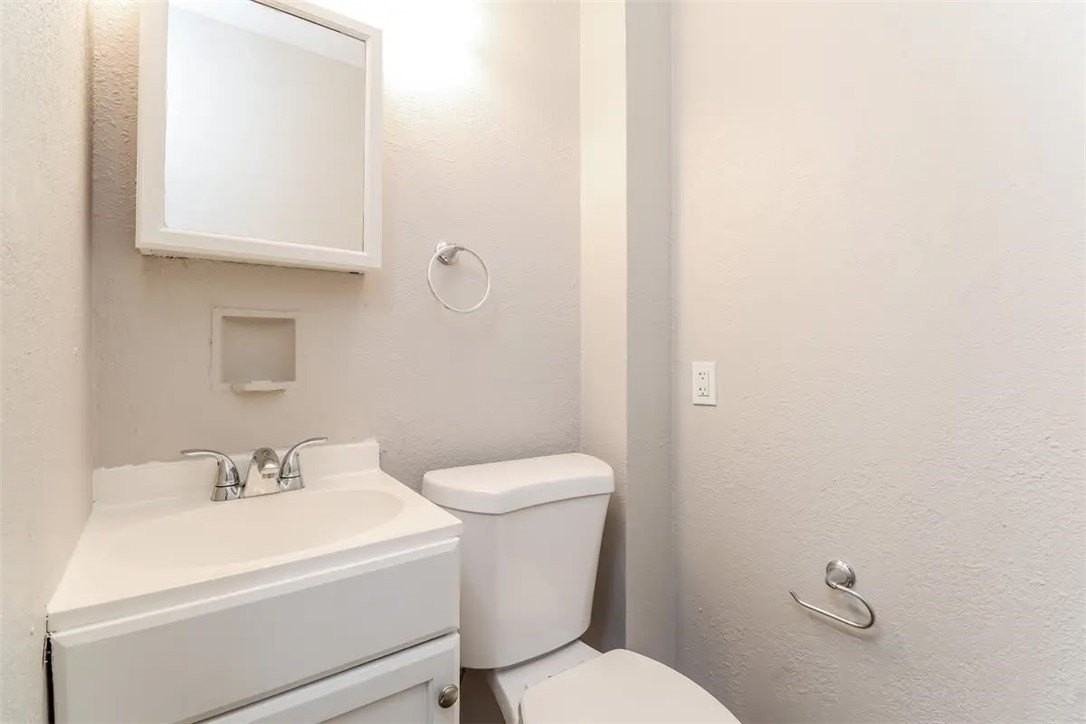 23 Millbridge St #2 - Photo 5 of 9