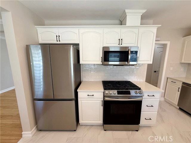 517 Blossom Ln - Photo 6 of 8