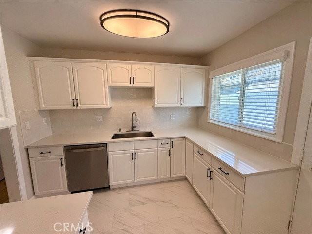 517 Blossom Ln - Photo 7 of 8
