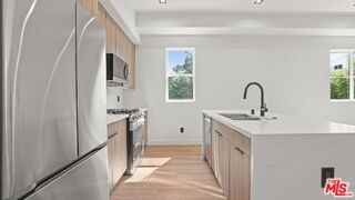 10842 Peach Grove St #A - Photo 2 of 8