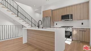 10842 Peach Grove St #A - Photo 4 of 8