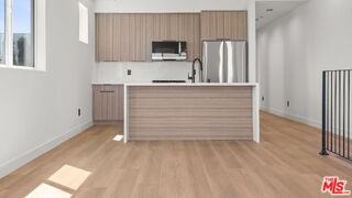 10842 Peach Grove St #A - Photo 7 of 8