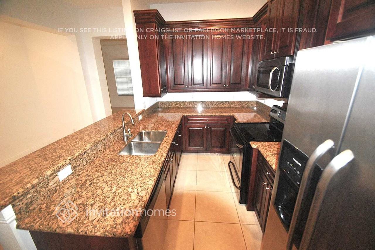 8308 Nw 8th Ter - Photo 2 of 8