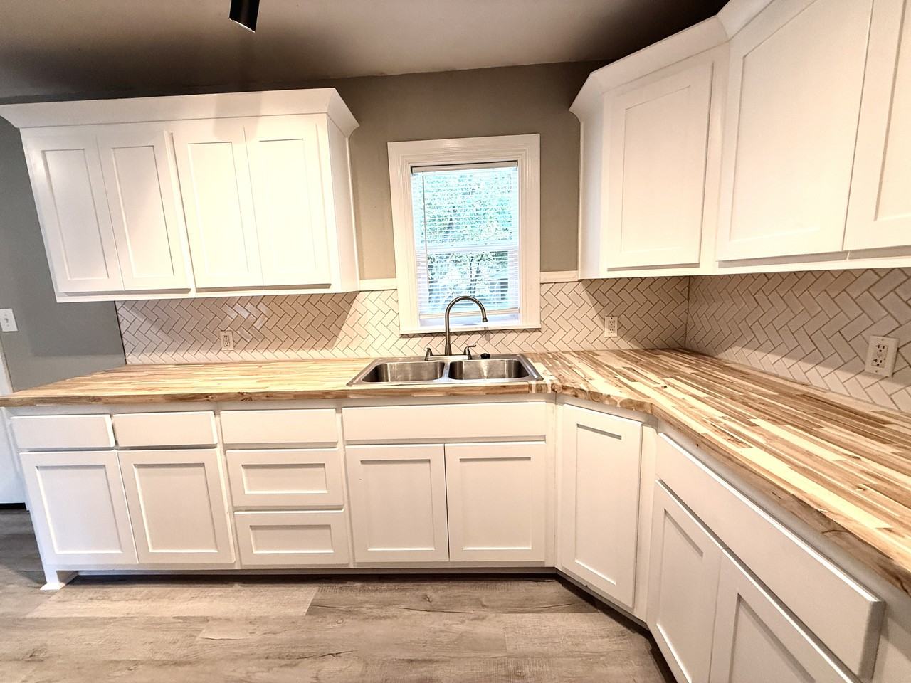 404 Ash St #1 - Photo 2 of 29