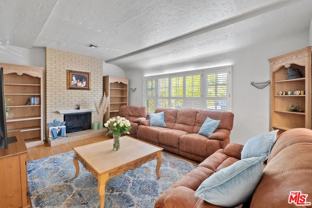 471 S Clark Dr - Photo 1 of 1